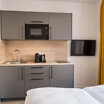 Homaris Boxi 3*