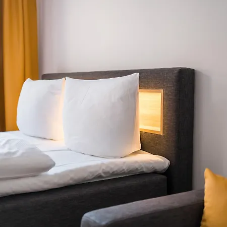 Homaris Boxi 3* Berlino